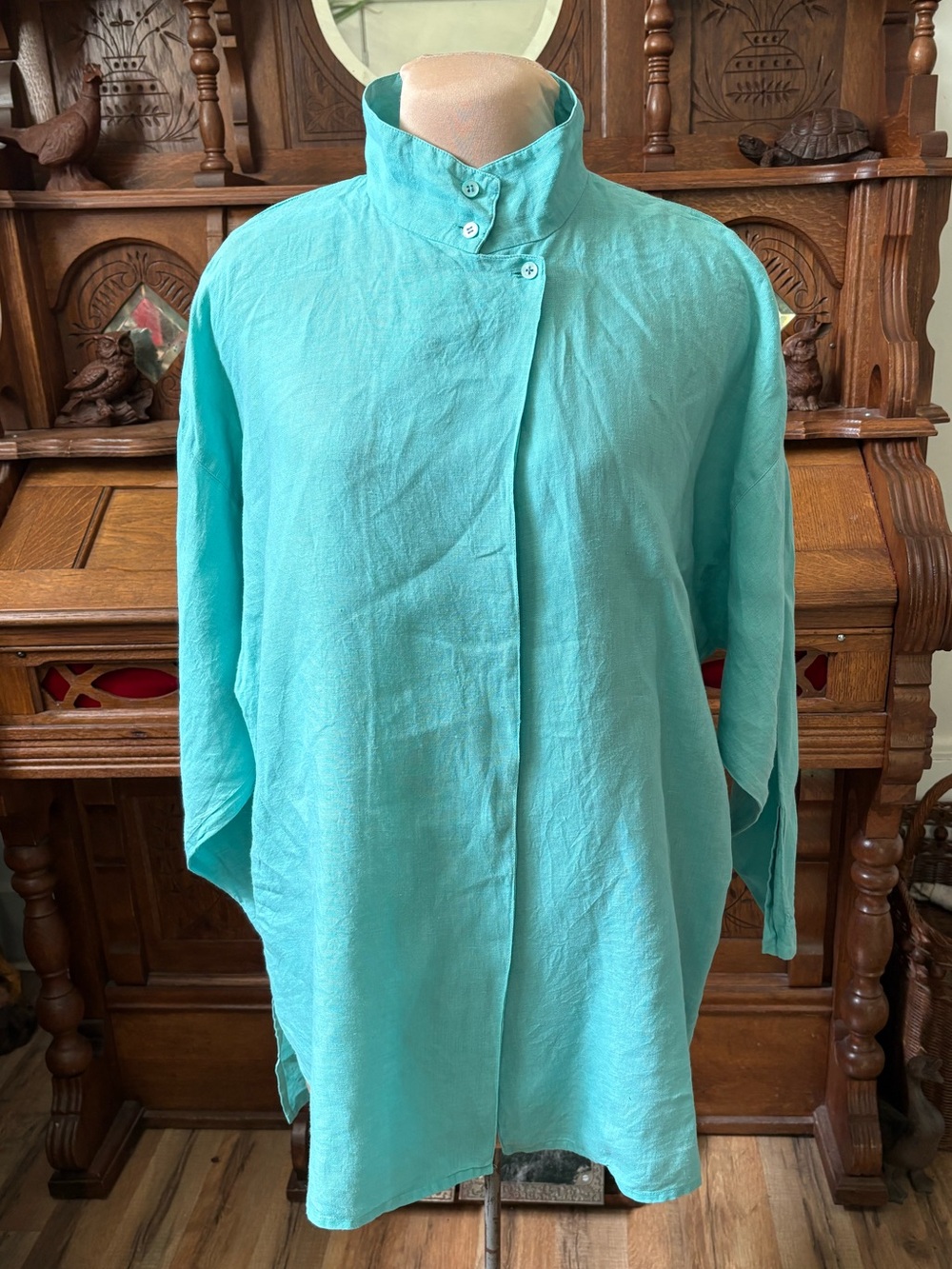 Vintage retro 80s Calvin Klein Classifications 100% Linen Blouse